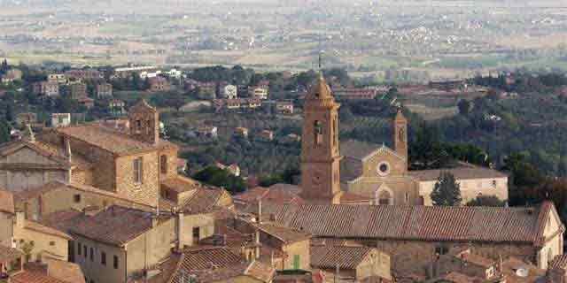 Tuscany: moving from Montepulciano to the Val d'Orcia Valley