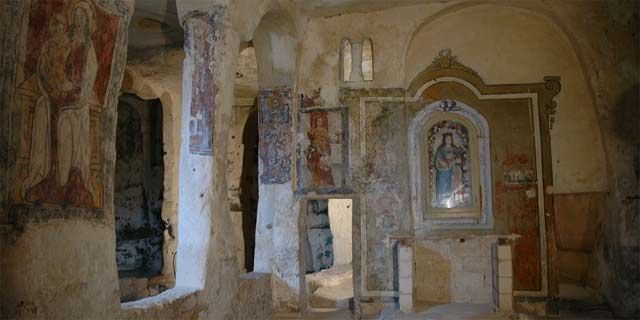 Walking among the astonishing Sassi of Matera