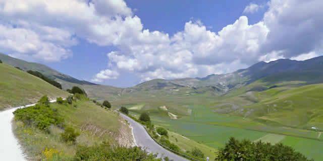 Scenic drives in Italy through Sibylline Mountains in Umbria