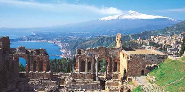 Mount Etna, the giant volcano and the beautiful Taormina