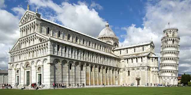 Piazza dei Miracoli in Pisa, a place of art and beauty